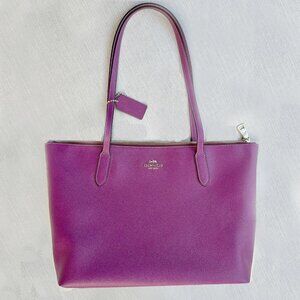 Coach Gallery Tote Black Cherry Cross Grain Leather, Gold Hardware